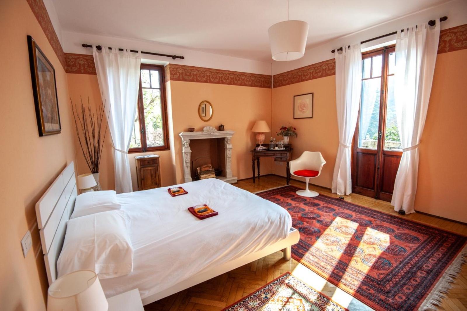 Bed and Breakfast Il Motto Di Tommy Castelveccana Екстер'єр фото