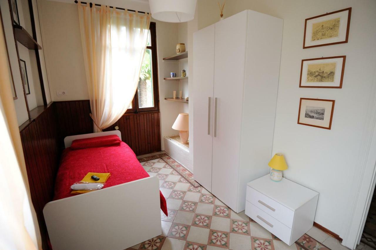 Bed and Breakfast Il Motto Di Tommy Castelveccana Екстер'єр фото